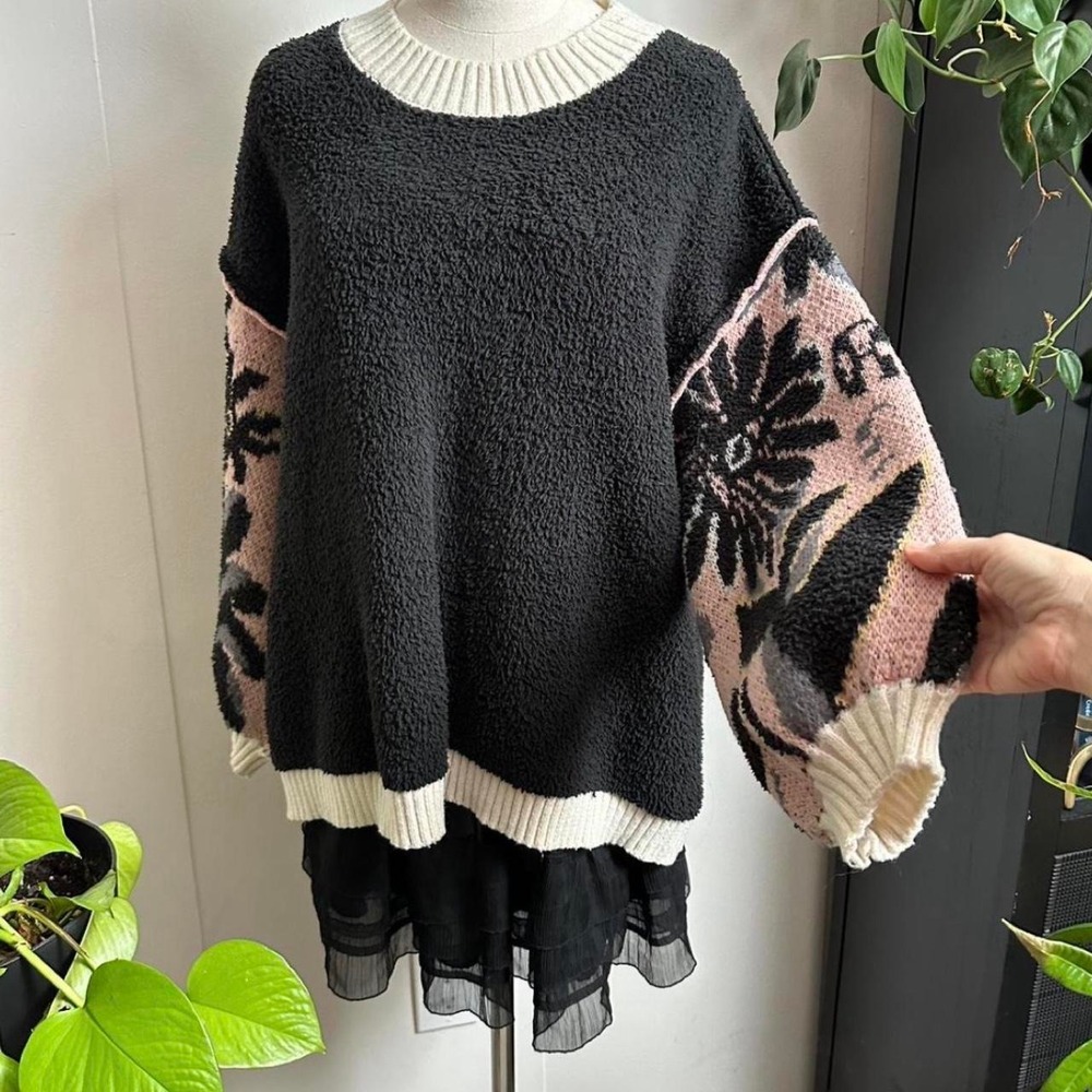 POL Womens Oversized Floral Balloon Sleeve Sweater Black Pink Boho Small